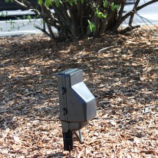 Live View Covert Outdoor Power Stake WiFi Spy Camera Records To SD Card Up Tp 128GB